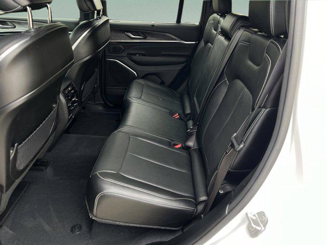 2023 Jeep Grand Cherokee Overland 4x4