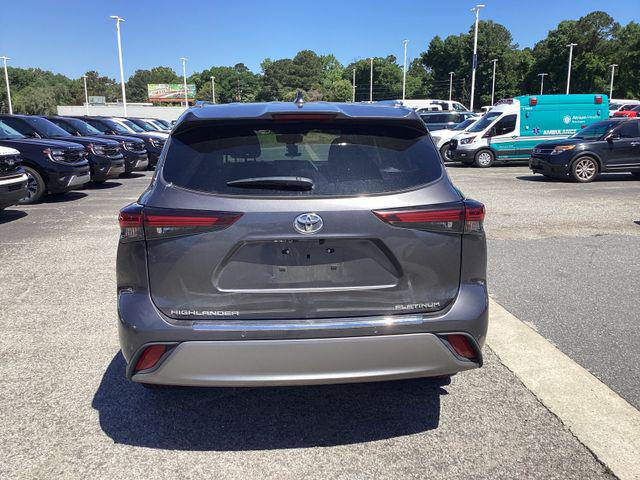 2024 Toyota Highlander Platinum
