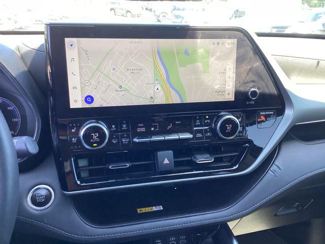 2024 Toyota Highlander Platinum
