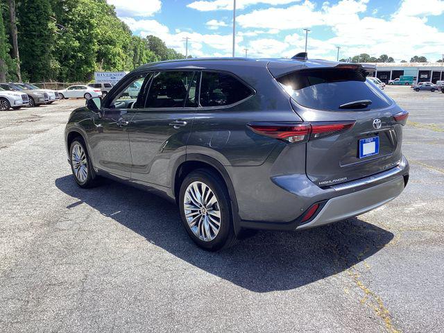 2024 Toyota Highlander Platinum