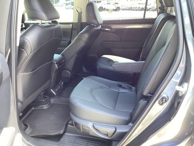 2024 Toyota Highlander Platinum