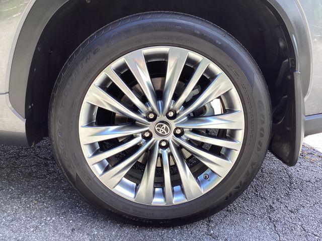 2024 Toyota Highlander Platinum