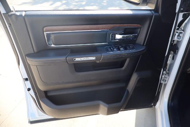 2017 Ram 1500 Laramie Crew Cab 4x2 5'7" Box