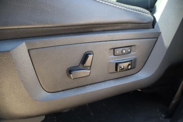2017 Ram 1500 Laramie Crew Cab 4x2 5'7" Box