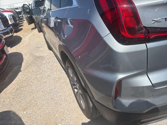 2025 Cadillac XT4 FWD Premium Luxury