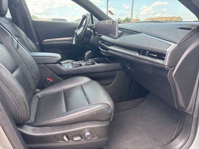 2025 Cadillac XT4 FWD Premium Luxury