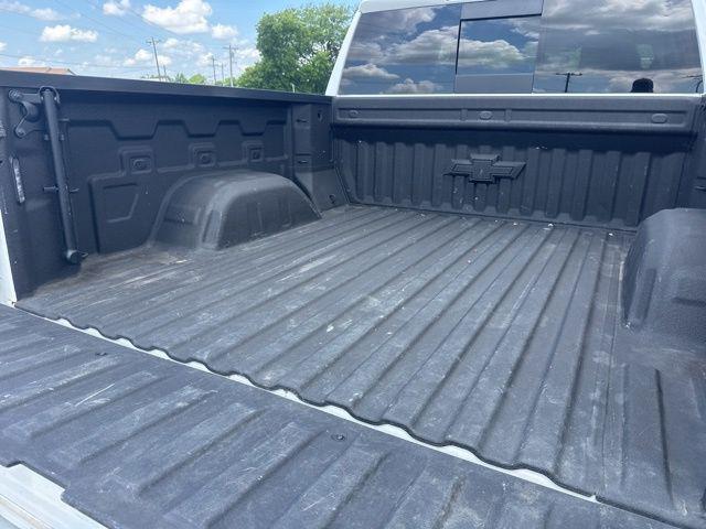 2022 Chevrolet Silverado 1500 4WD Crew Cab Short Bed LTZ