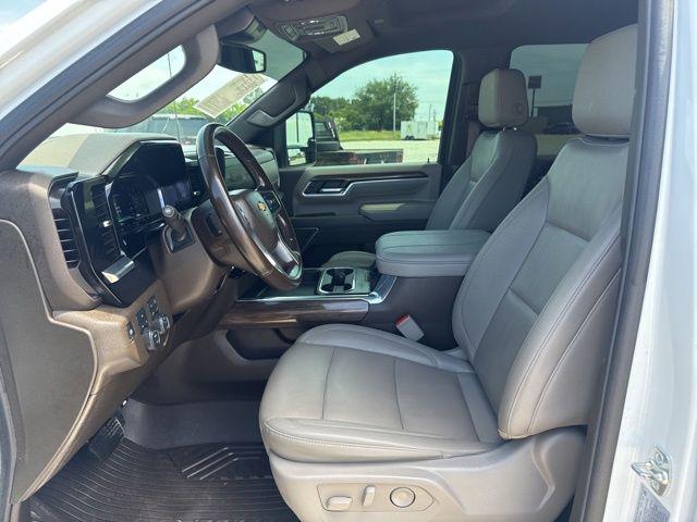 2025 Chevrolet Silverado 3500HD 4WD Crew Cab Standard Bed LT
