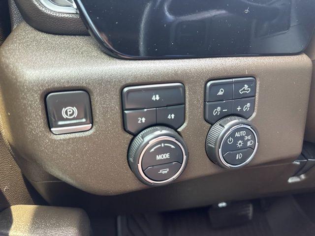 2025 Chevrolet Silverado 3500HD 4WD Crew Cab Standard Bed LT