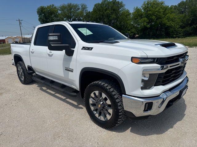 2025 Chevrolet Silverado 3500HD 4WD Crew Cab Standard Bed LT