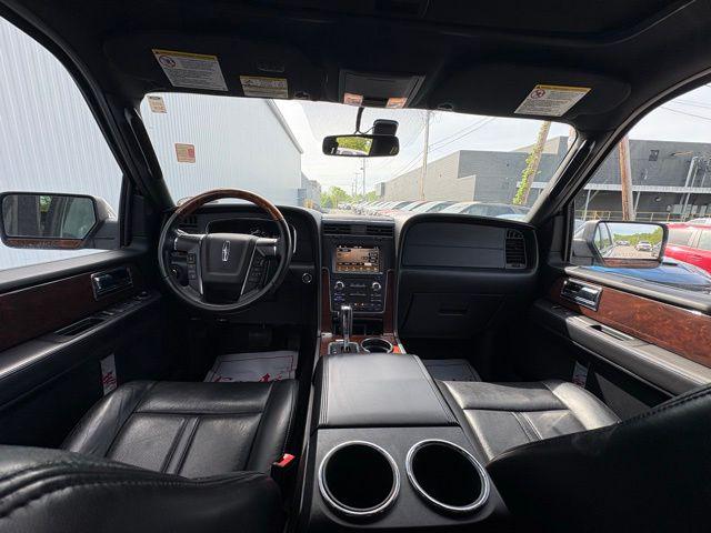 2016 Lincoln Navigator Select