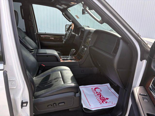 2016 Lincoln Navigator Select