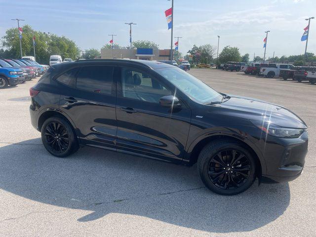 2025 Ford Escape ST-Line Elite
