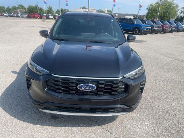 2025 Ford Escape ST-Line Elite