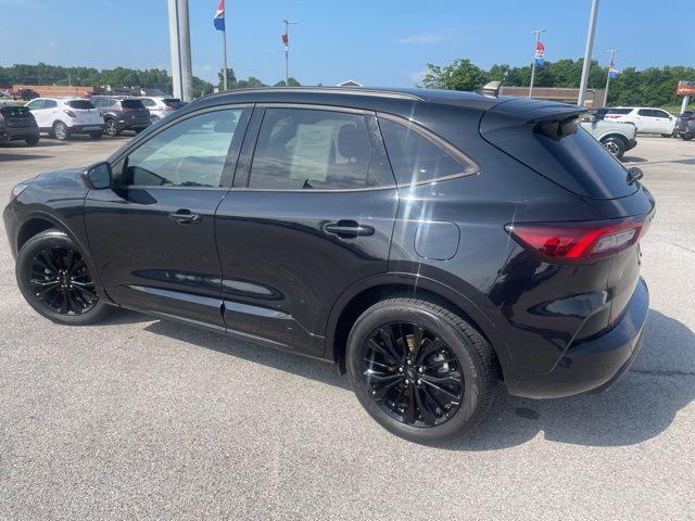 2025 Ford Escape ST-Line Elite