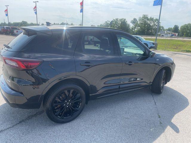 2025 Ford Escape ST-Line Elite