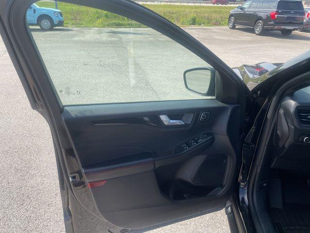 2025 Ford Escape ST-Line Elite