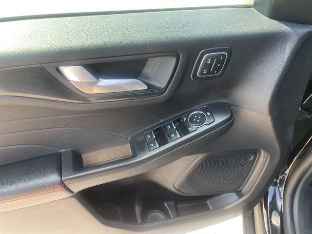 2025 Ford Escape ST-Line Elite