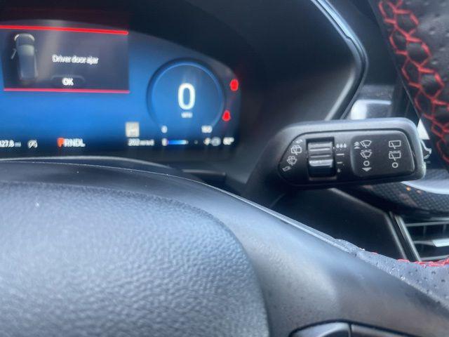 2025 Ford Escape ST-Line Elite