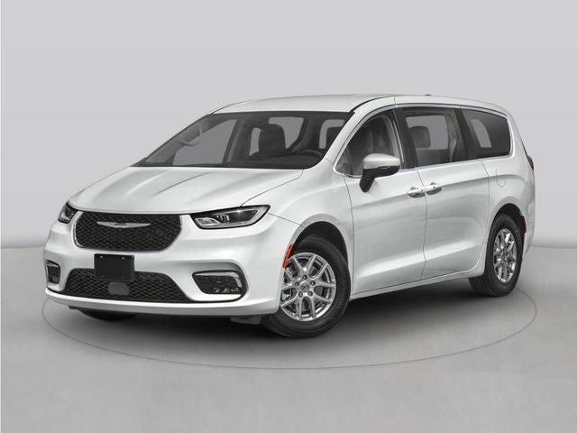 2023 Chrysler Pacifica Touring L for sale in Franklin, NC