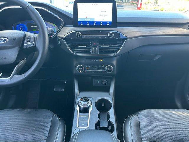 2020 Ford Escape Titanium Hybrid
