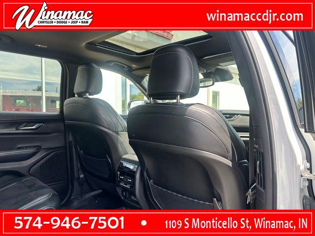 2023 Jeep Grand Cherokee L Altitude 4x4