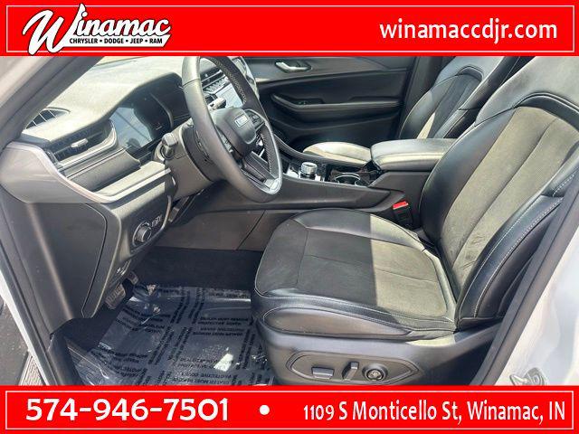 2023 Jeep Grand Cherokee L Altitude 4x4
