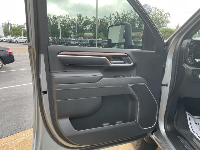 2025 GMC Sierra 2500HD 4WD Crew Cab Standard Bed SLE