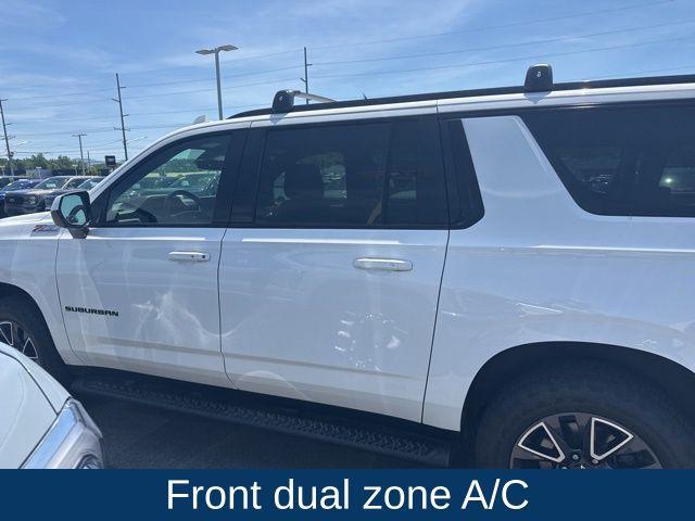 2022 Chevrolet Suburban 4WD Z71