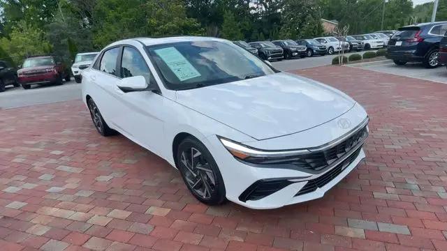 2024 Hyundai Elantra Limited