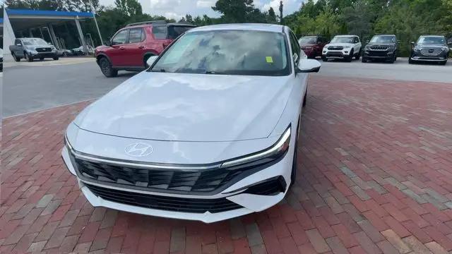 2024 Hyundai Elantra Limited