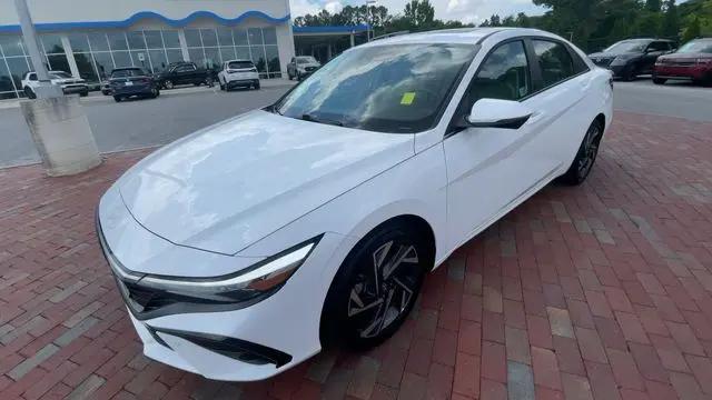 2024 Hyundai Elantra Limited
