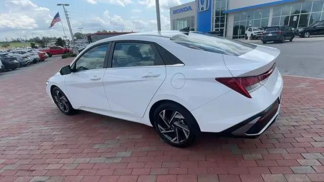 2024 Hyundai Elantra Limited