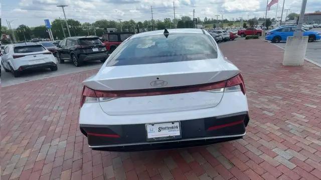 2024 Hyundai Elantra Limited