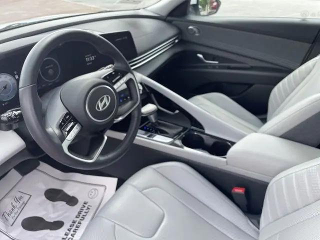 2024 Hyundai Elantra Limited