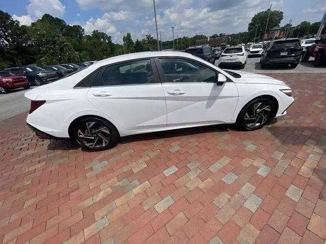 2024 Hyundai Elantra Limited