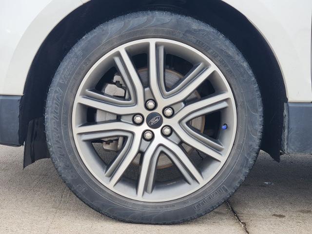 2023 Ford Edge Titanium