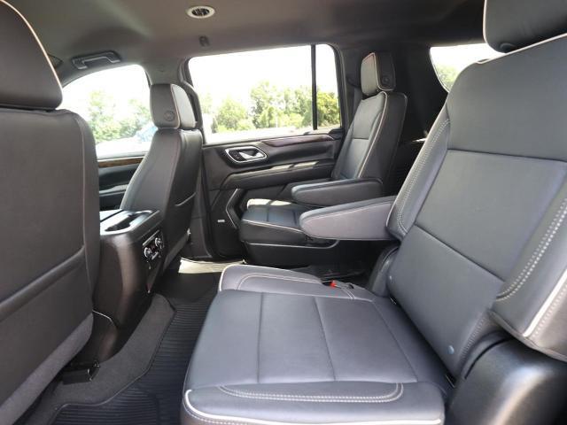 2024 Chevrolet Suburban 4WD Premier
