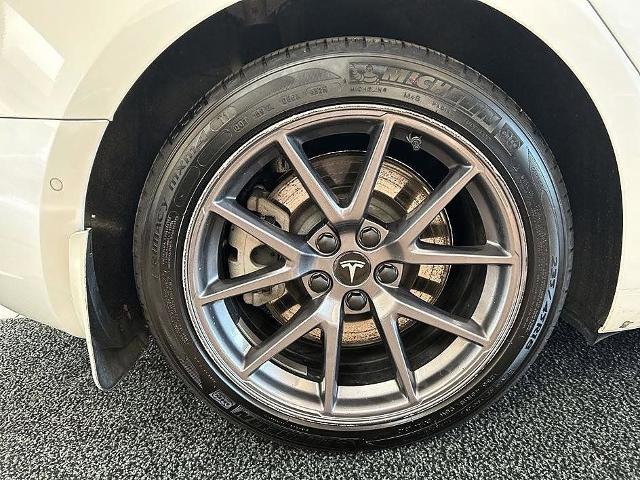 2022 Tesla Model 3 Long Range Dual Motor All-Wheel Drive