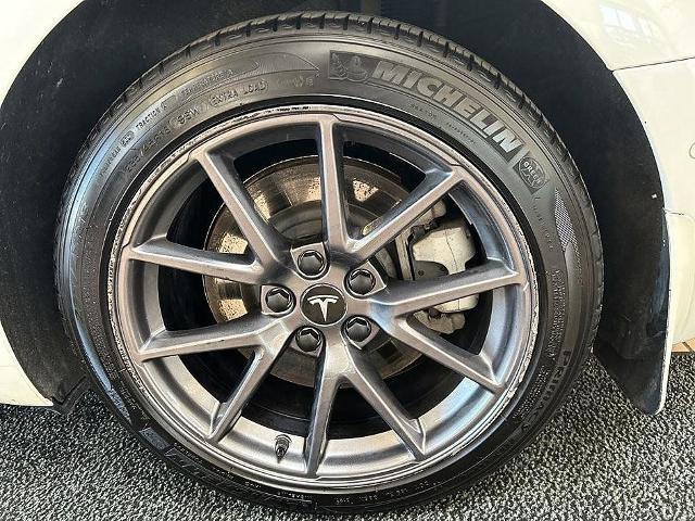 2022 Tesla Model 3 Long Range Dual Motor All-Wheel Drive