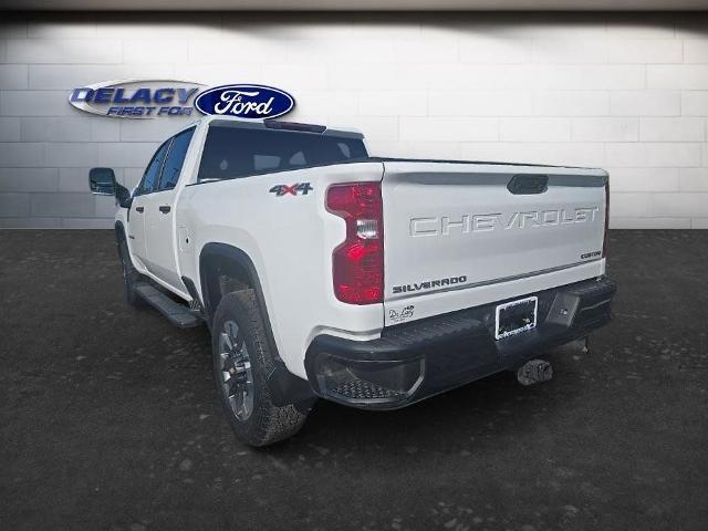 2022 Chevrolet Silverado 2500HD 4WD Crew Cab Standard Bed Custom