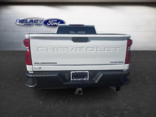 2022 Chevrolet Silverado 2500HD 4WD Crew Cab Standard Bed Custom