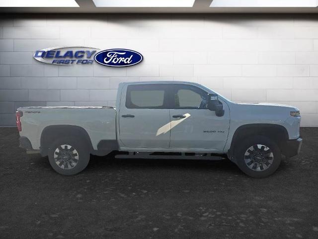 2022 Chevrolet Silverado 2500HD 4WD Crew Cab Standard Bed Custom