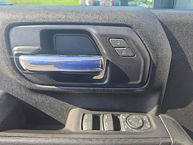 2022 Chevrolet Silverado 2500HD 4WD Crew Cab Standard Bed Custom