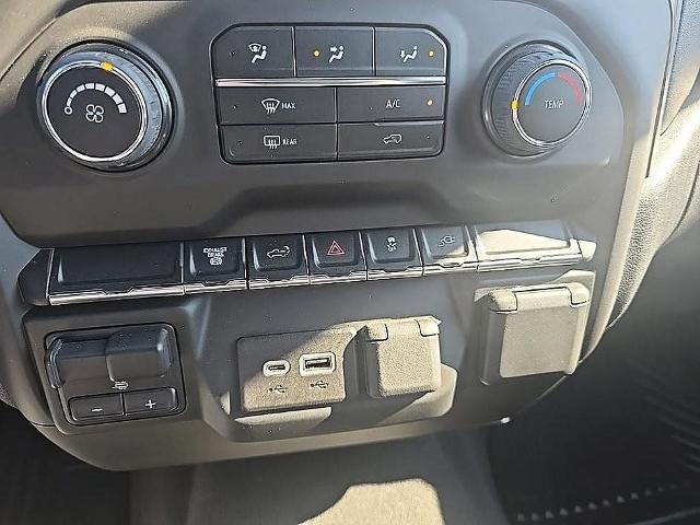 2022 Chevrolet Silverado 2500HD 4WD Crew Cab Standard Bed Custom