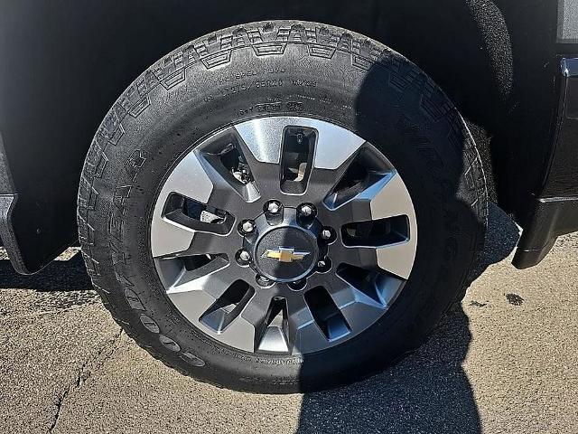 2022 Chevrolet Silverado 2500HD 4WD Crew Cab Standard Bed Custom