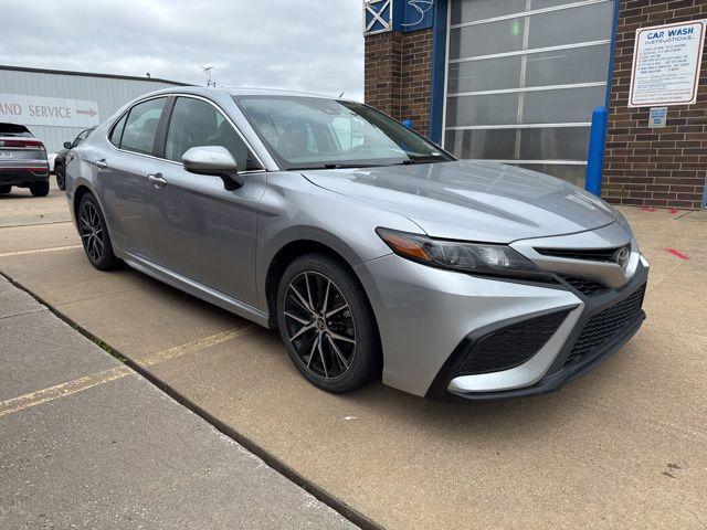 2021 Toyota Camry SE for sale in Indianola, IA