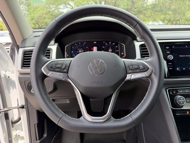 2023 Volkswagen Atlas 2.0T SE w/Technology