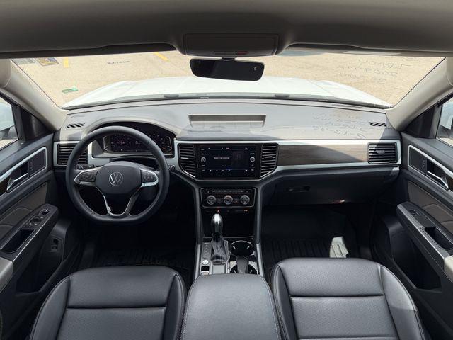 2023 Volkswagen Atlas 2.0T SE w/Technology