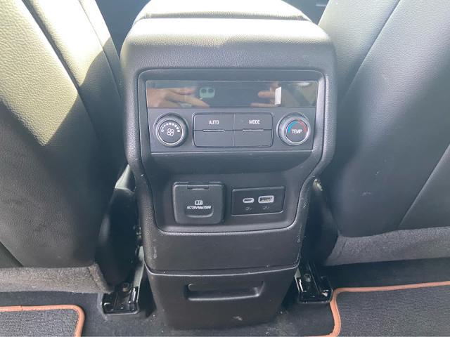 2023 GMC Acadia AWD AT4